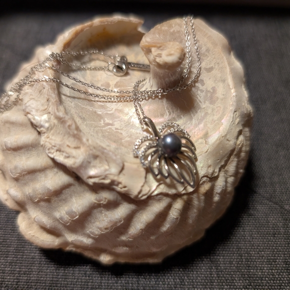 Ele - Picture 1 of 3